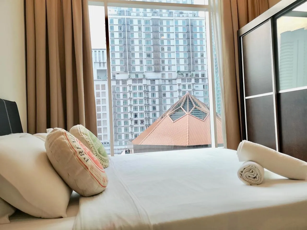 Soho Suites Klcc By Pnut Klcc View Kuala Lumpur Malásia
